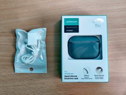 AirPods Pro -kotelo ja hihna.jpg