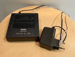 Zyxel P-660R ADSL2-modeemi.jpg